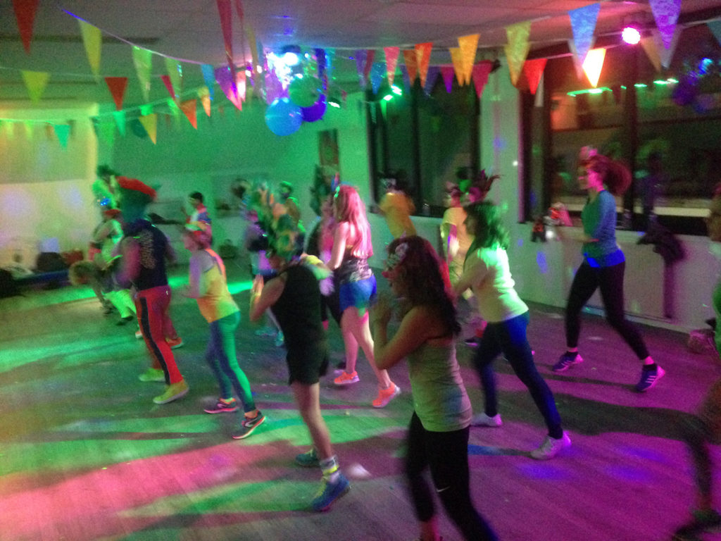 Salle2 Zumba Carnaval Party1